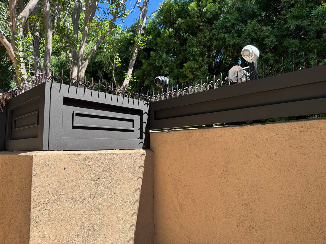 Sherman Oaks Case Study: Entry Perimeter Secured with Ninja Deterrent™ Classic short Black Dual-bladed