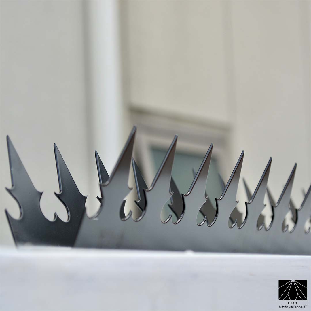 Long-view of GIZAGIZA black dual heart on parapet – perfect balance of elegance and anti-intrusion function