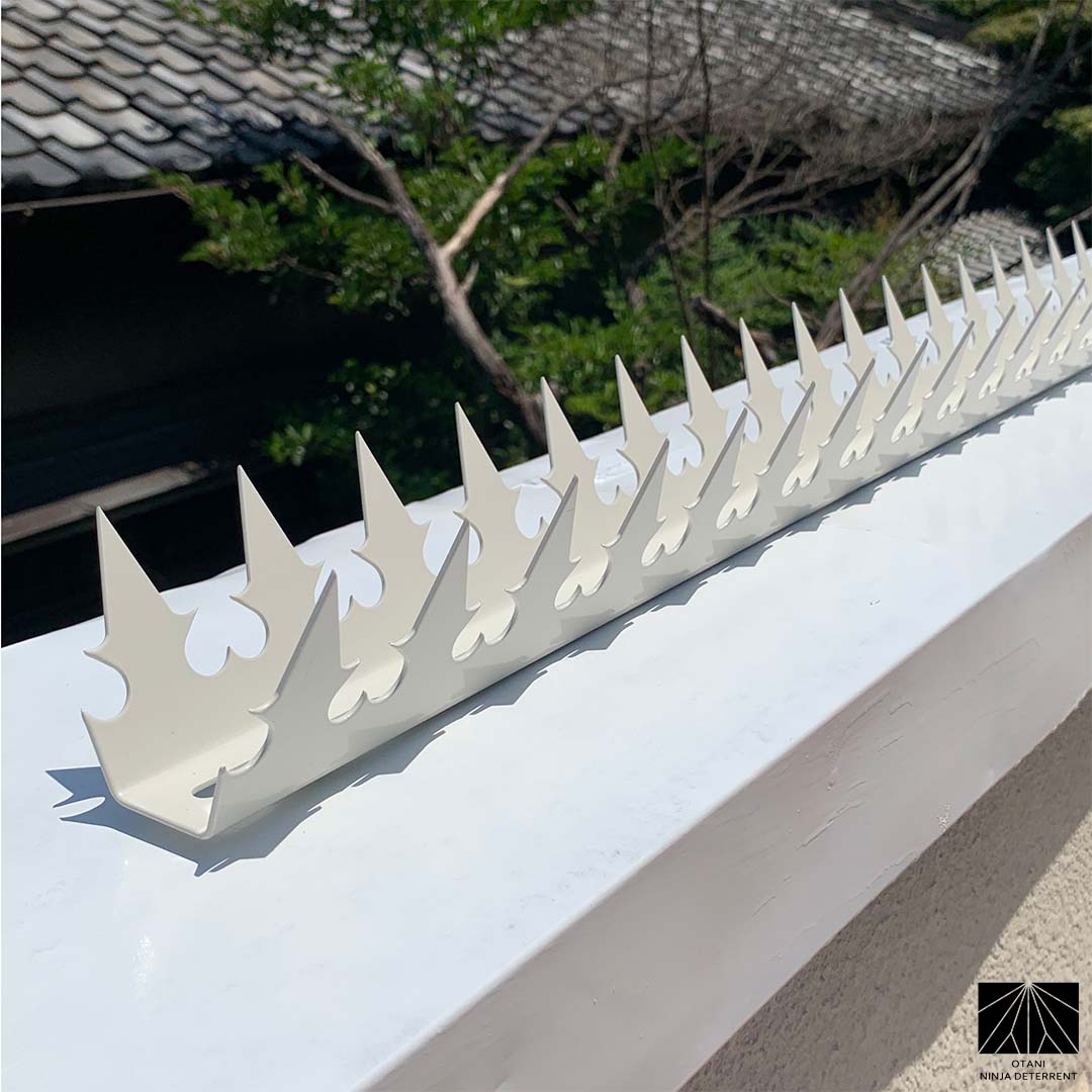 Long-view of GIZAGIZA white heart on parapet—perfect balance of elegance and anti-intrusion function